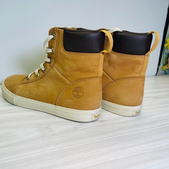 Timberland Women's Skyla Bay 6-inch Hiking Boot - Choose SZ 8.5/color - Picture 4 of 5